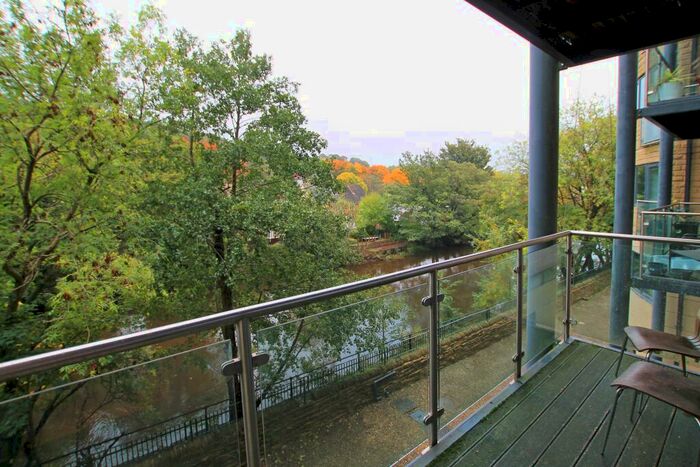 2 Bedroom Flat To Rent In Salts Mill Road, West Yorkshire, Shipley, BD17