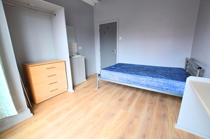 7 Bedroom House To Rent In Richmond Avenue, Leeds, LS6