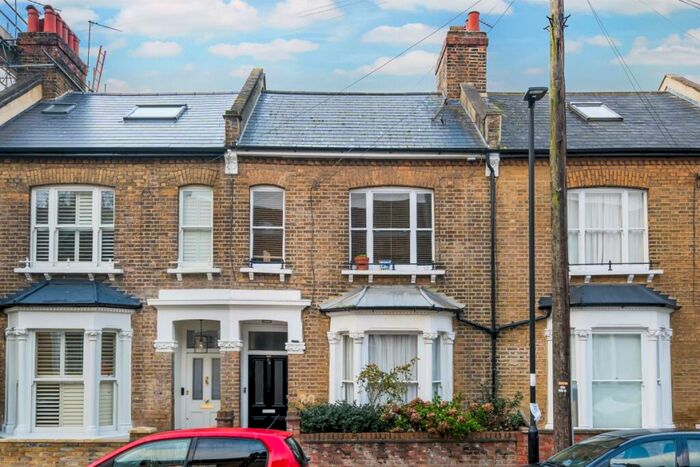 2 Bedroom Flat To Rent In Giesbach Road London, N19