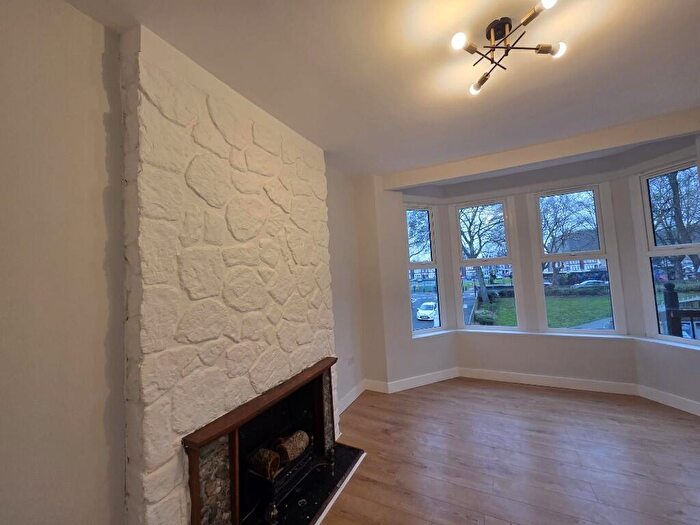 4 Bedroom Flat To Rent In Warrior Square North, Southend-On-Sea, Essex, SS1