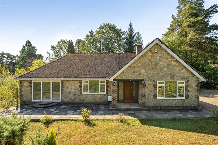 3 Bedroom Detached Bungalow To Rent In Newhouse Lane, Storrington, RH20