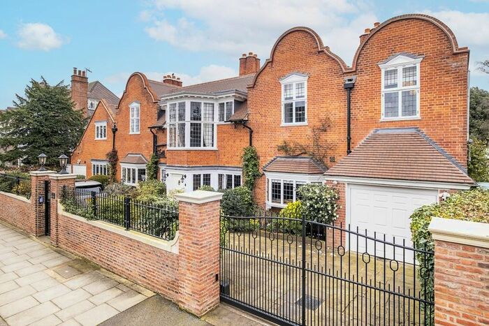 5 Bedroom Detached House To Rent In Marryat Road, London, SW19