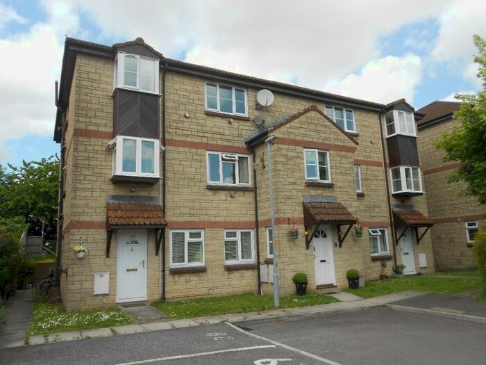 2 Bedroom Flat To Rent In Imberwood Close, Warminster, Wiltshire, BA12