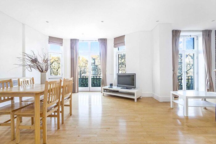 2 Bedroom Flat To Rent In Clarendon Court, Maida Vale, London, W9