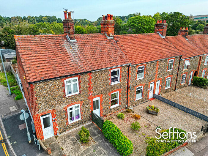 2 Bedroom Cottage For Sale In Yarmouth Road, Norwich, Norfolk, NR7