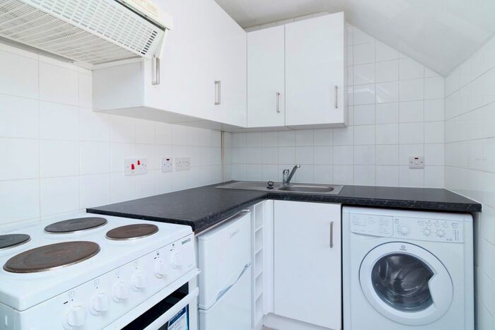 1 Bedroom Flat To Rent In Union Street, Maidstone, ME14