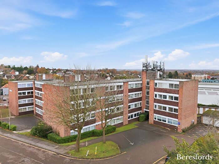 2 Bedroom Flat For Sale In Radford Court, Billericay, CM12