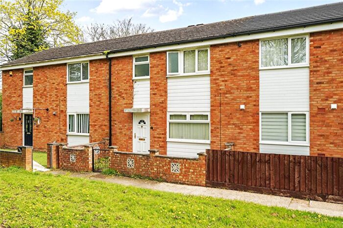 3 Bedroom Terraced House For Sale In Elm Park Close, Houghton Regis, Dunstable, LU5