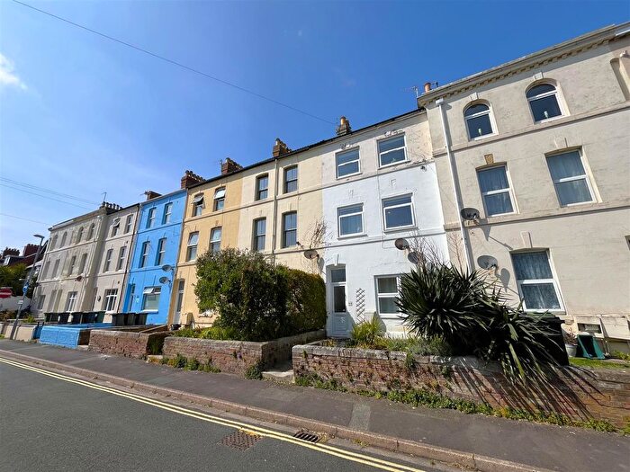 1 Bedroom Flat For Sale In St Leonards Road, Weymouth, DT4