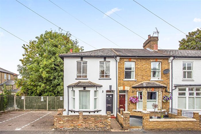 3 Bedroom End Of Terrace House For Sale In Alexandra Road, Uxbridge, UB8