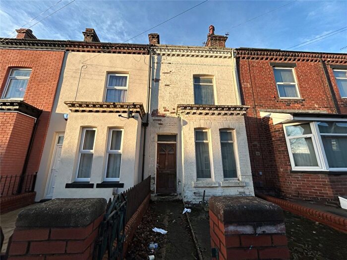 2 Bedroom Terraced House For Sale In Regent Street, Wakefield, West Yorkshire, WF1