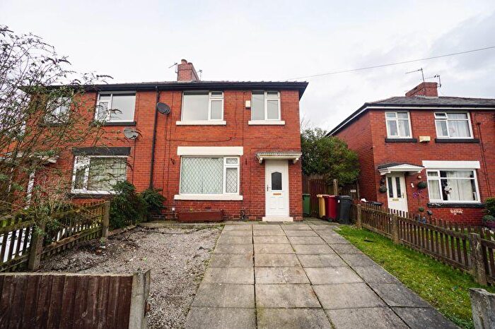3 Bedroom Semi-Detached House To Rent In Hillside Avenue, Farnworth, BL4
