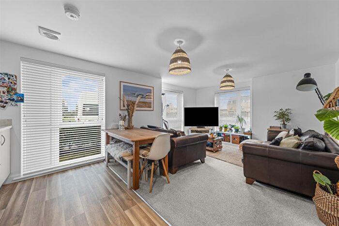 2 Bedroom Flat For Sale In Atlantic Avenue, Brooklands, Milton Keynes, MK10