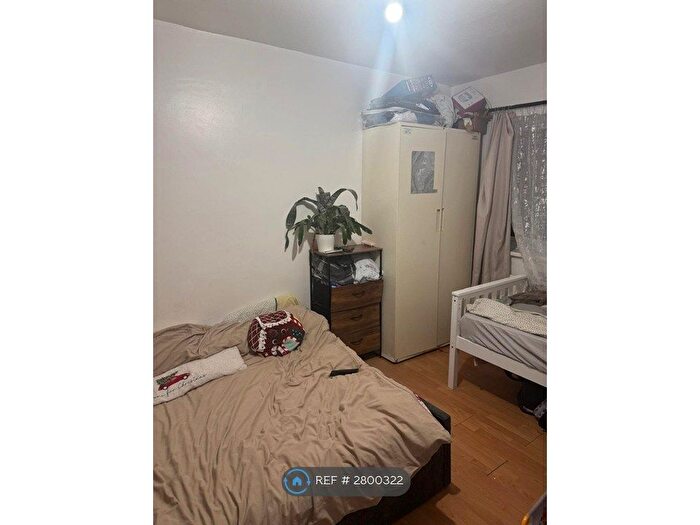 2 Bedroom Flat To Rent In Sparsholt Road, Barking, IG11