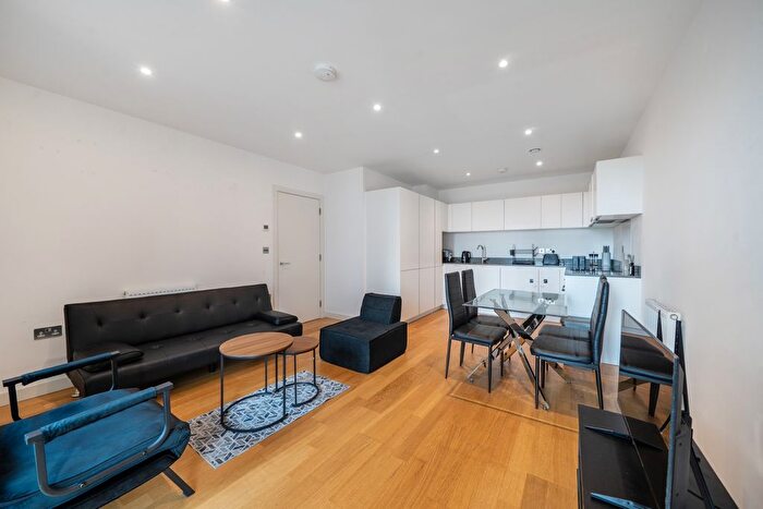 1 Bedroom Flat For Sale In Samara Drive, Southall, UB1