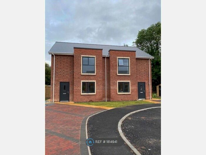 3 Bedroom Semi-Detached House To Rent In New Limes, Gloucester, GL4