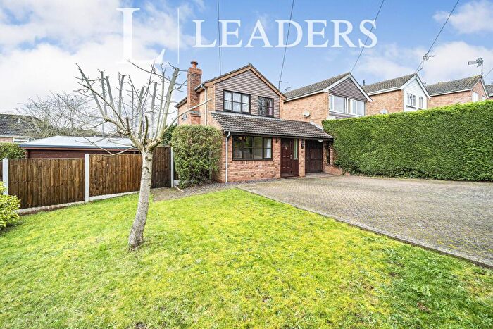 3 Bedroom Detached House To Rent In Abberley Avenue, DY13