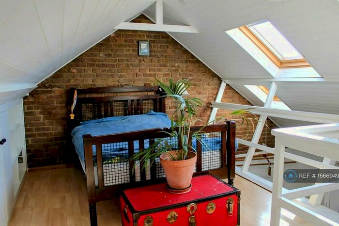 2 Bedroom Flat To Rent In Marsala Road, London, SE13