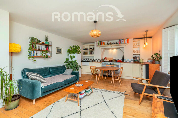 2 Bedroom Apartment To Rent In Anglesea Place, Clifton Village, BS8