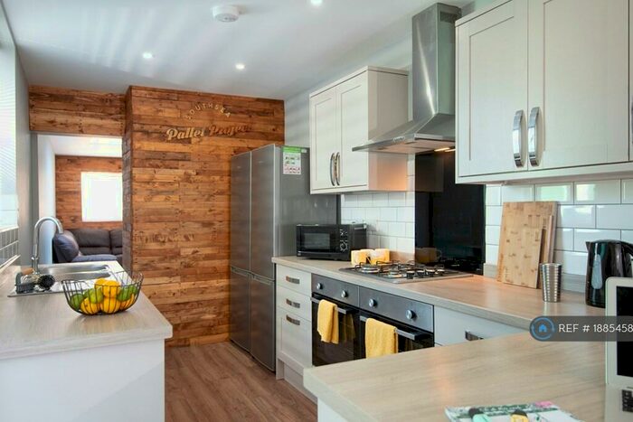 6 Bedroom Terraced House To Rent In Baileys Road, Southsea, PO5