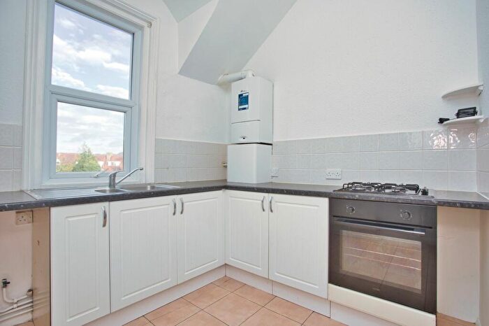 2 Bedroom Flat For Sale In Millfield, Folkestone, CT20