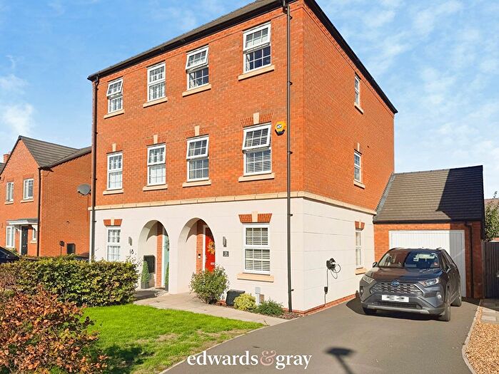 4 Bedroom Town House For Sale In Allen Way, Fradley, Lichfield, WS13