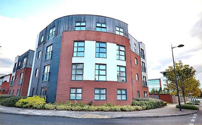 2 Bedroom Apartment To Rent In Clearwater Drive, Didsbury, M20