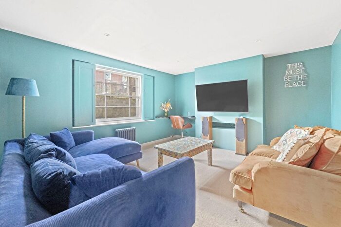 2 Bedroom Flat To Rent In Albion Drive, Islington, E8
