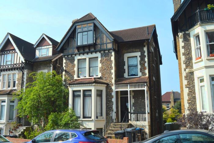 2 Bedroom Flat To Rent In Gatestone Road London, SE19