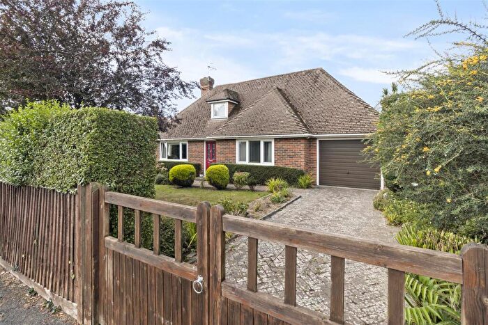 2 Bedroom Chalet For Sale In Arundel Road, Seaford, BN25