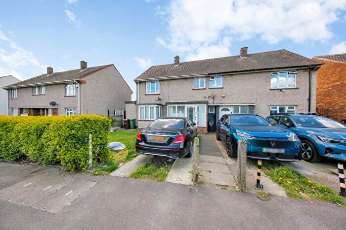 3 Bedroom Semi Detached House For Sale In Rose Lane, Romford, RM6