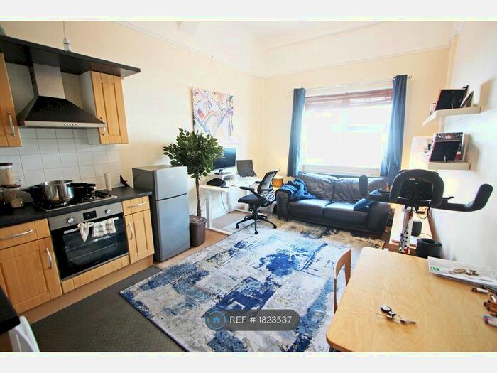 1 Bedroom Flat To Rent In Roath, Cardiff, CF24