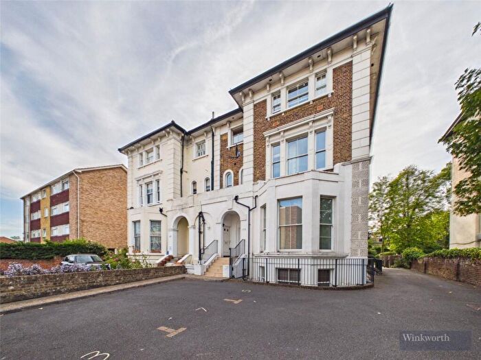 2 Bedroom Apartment For Sale In Ewell Road, Surbiton, KT6
