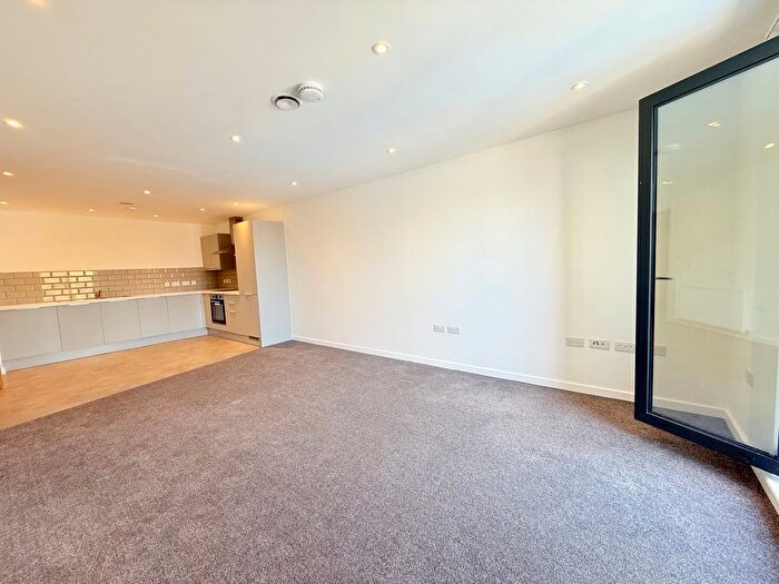 1 Bedroom Flat To Rent In Coal Orchard, Taunton, TA1