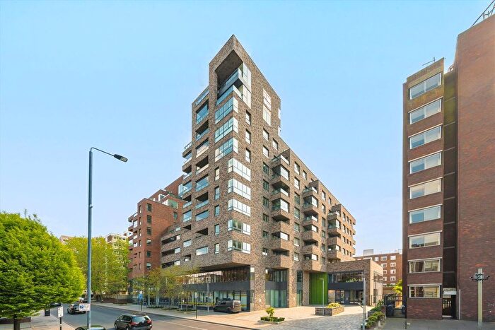 1 Bedroom Flat For Sale In Upper Richmond Road, Putney, SW15