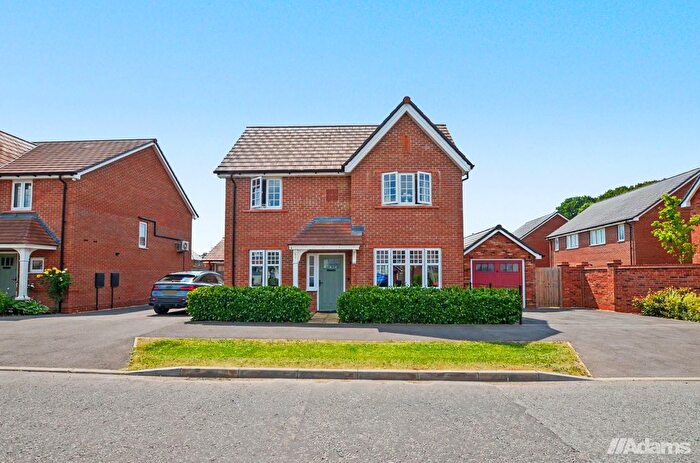 4 Bedroom Detached House For Sale In Wharford Lane, Sandymoor, WA7