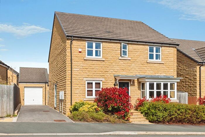 4 Bedroom Detached House For Sale In Brompton Drive, Apperley Bridge, Bradford, BD10