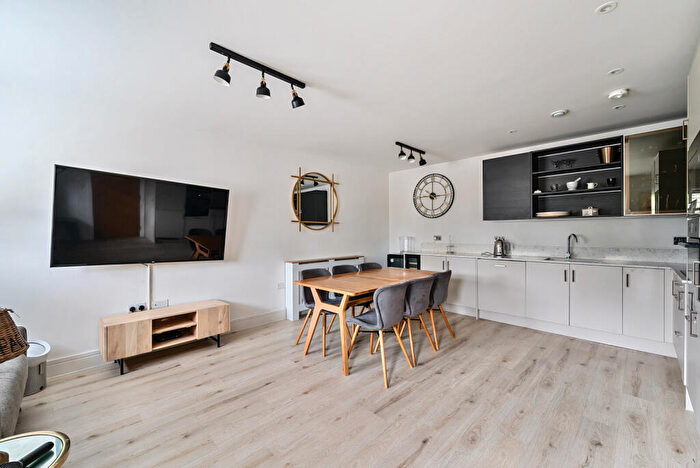 3 Bedroom House To Rent In Consort Drive, Leatherhead, KT22