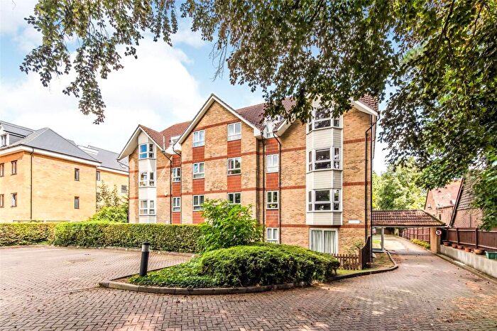 2 Bedroom Flat For Sale In London Road, Maidstone, Kent, ME16