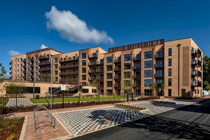 2 Bedroom Flat To Rent In St. Andrews Road, Uxbridge, UB10