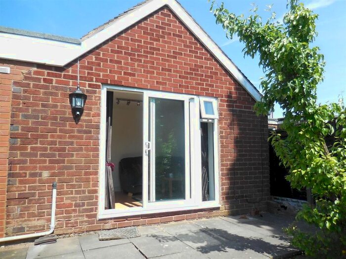 Studio To Rent In Park Avenue, Goldthorn Park, Wolverhampton, WV4