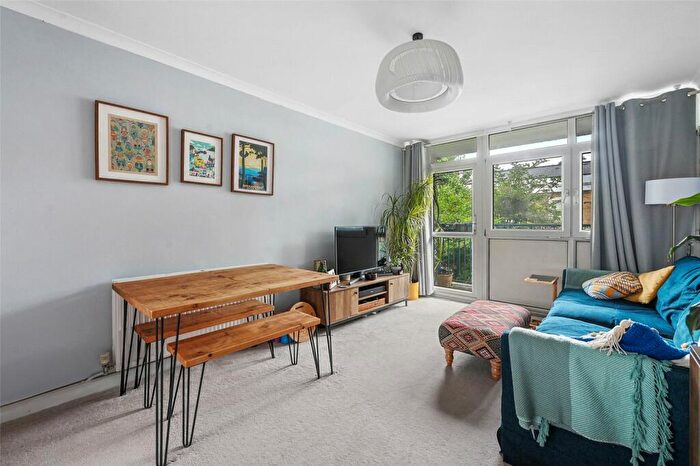 2 Bedroom Apartment To Rent In Bishops Way, Bethnal Green, London, E2