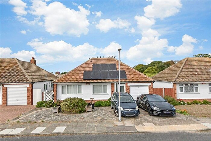 3 Bedroom Detached Bungalow For Sale In St. Michael's Avenue, Margate, Kent, CT9