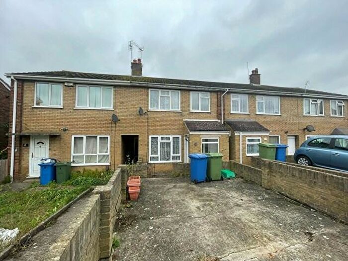 3 Bedroom Terraced House To Rent In Broom Road, Sittingbourne, ME10