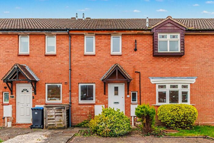 2 Bedroom Terraced House For Sale In Tappinger Grove, Kenilworth, CV8