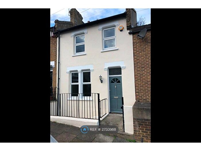 4 Bedroom Terraced House To Rent In Bramblebury Road, London, SE18