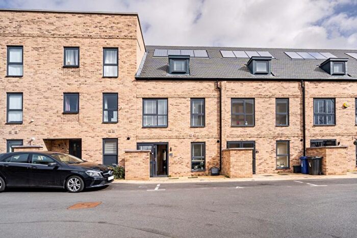 4 Bedroom Terraced House To Rent In Sutton Road, Harrow, HA2