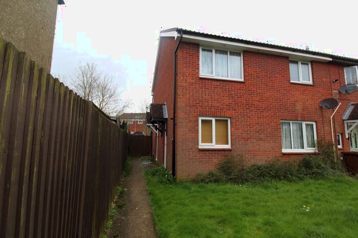 1 Bedroom End Of Terrace House To Rent In Weybridge Close, Chatham, ME5