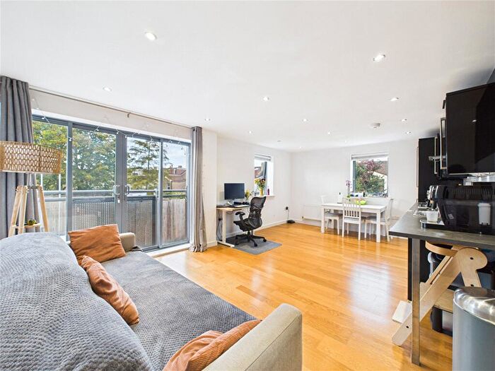 2 Bedroom Apartment For Sale In The Kiln, Bristol, BS3