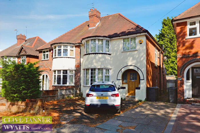 3 Bedroom Semi Detached House For Sale In Shirley Road, Hall Green, Birmingham, West Midlands, B28